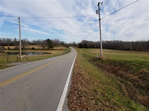 2 Louise Road Cunningham, TN 37052 - Photo 6 of 7 a view of a house with a yard