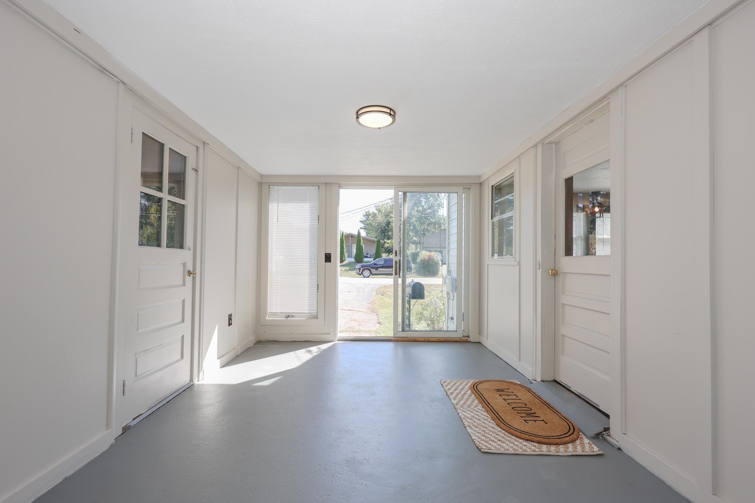 45 Cushing Boulevard Rochester, NH 03867 - Photo 5 of 33