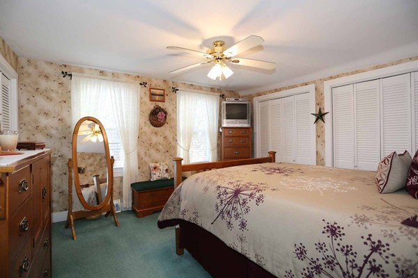 223 Parkerville Road Southborough, MA 01772 - Photo 14 of 19