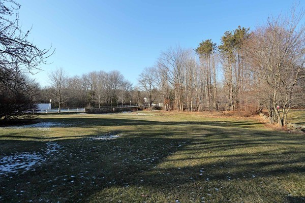 223 Parkerville Road Southborough, MA 01772 - Photo 4 of 19