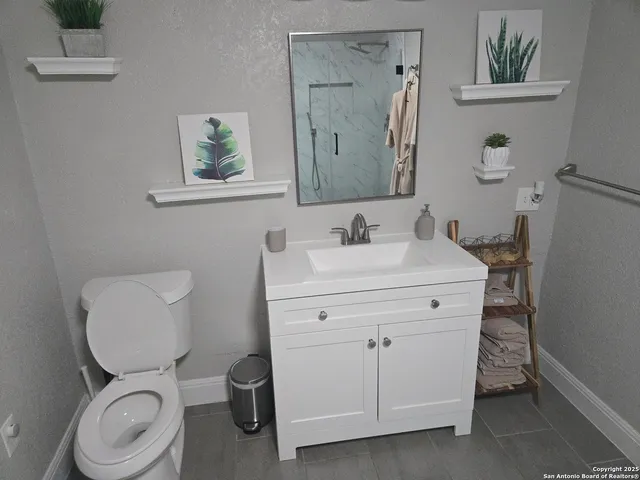 $1,800 | 426 Cooper Street, San Antonio, TX 78210