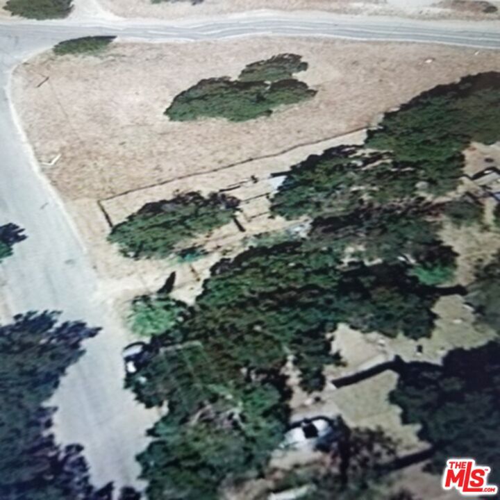 0 Cll El Parado Green Valley, CA 91390 - Photo 2 of 4 a view of a lake with beach