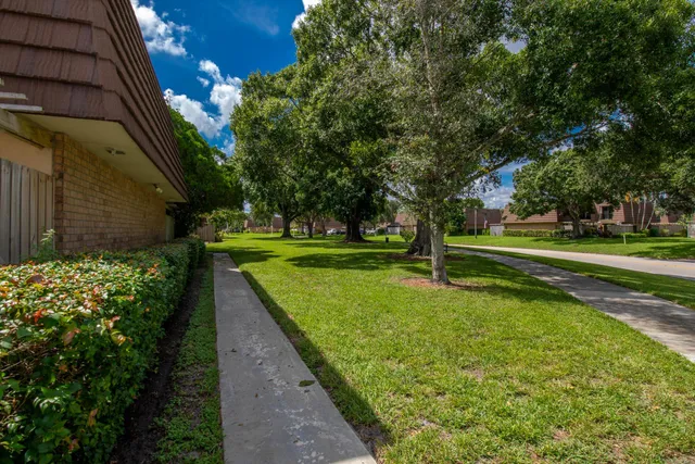 $2,850 | 1607 16th Lane, Palm Beach Gardens, FL 33418