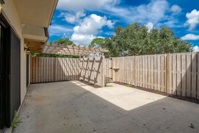 $2,850 | 1607 16th Lane, Palm Beach Gardens, FL 33418