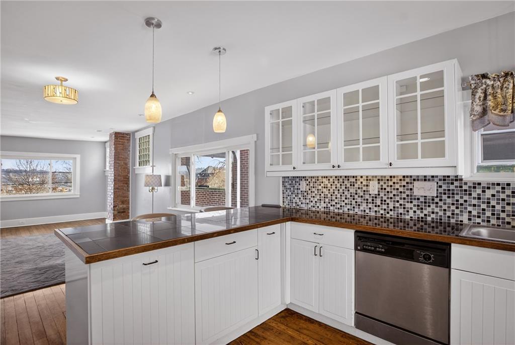 613 Doolittle Avenue Carnegie, PA 15106 - Photo 11 of 47