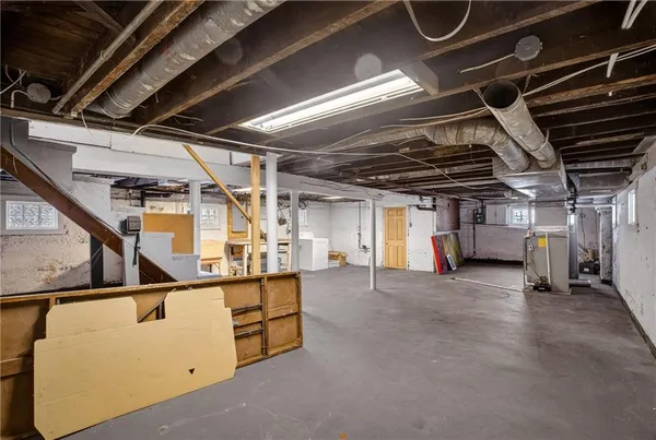 a view of a garage