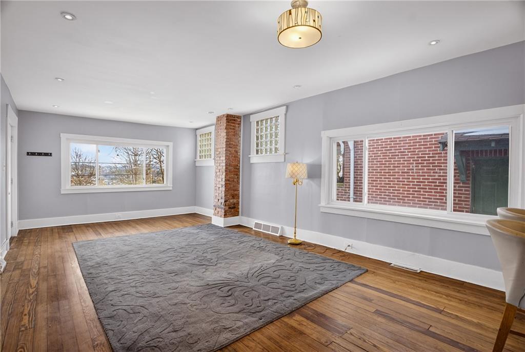 613 Doolittle Avenue Carnegie, PA 15106 - Photo 8 of 47