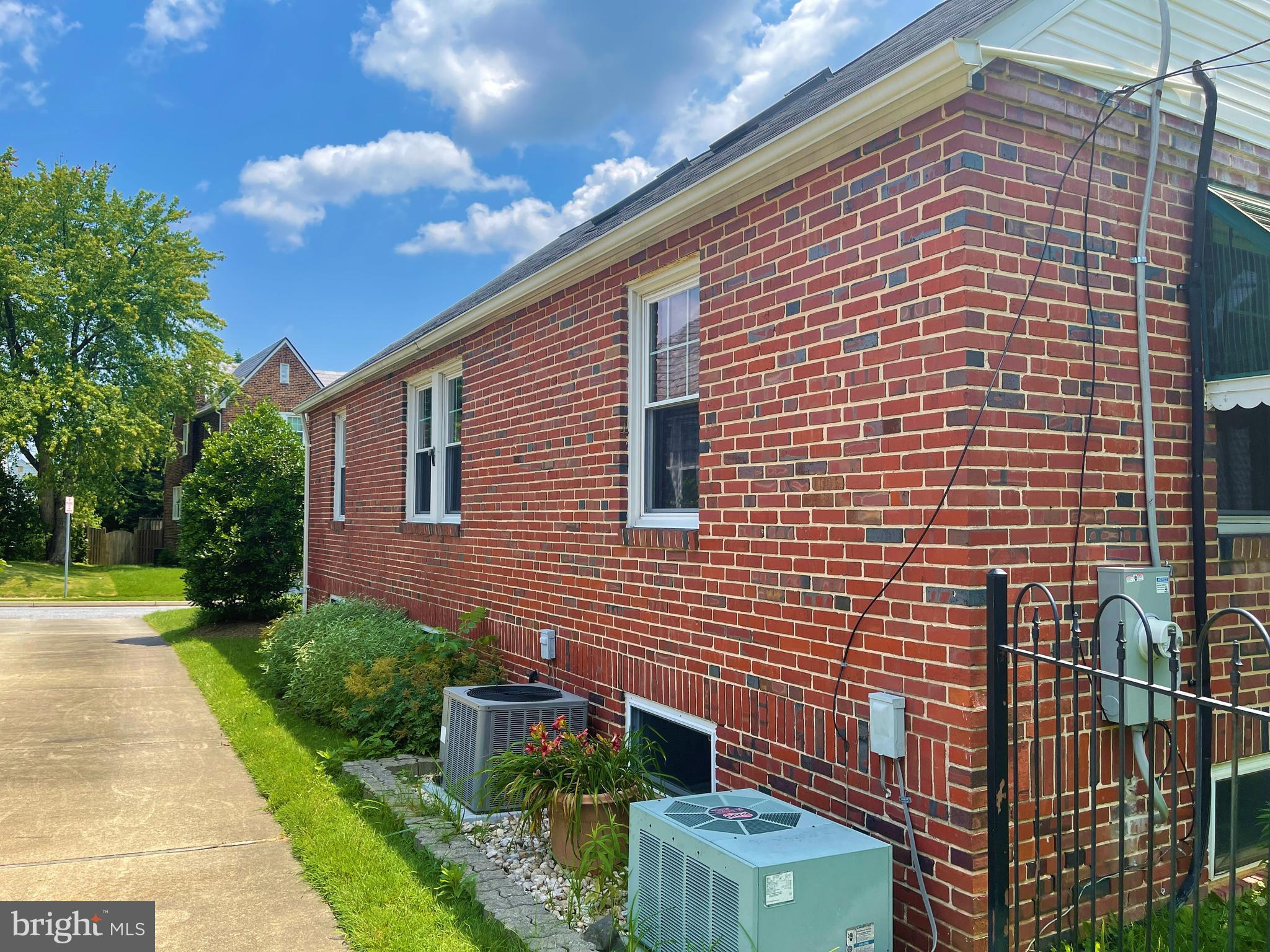 2909 Alden Road Baltimore, MD 21234 - Photo 4 of 46 Gallery Image 4