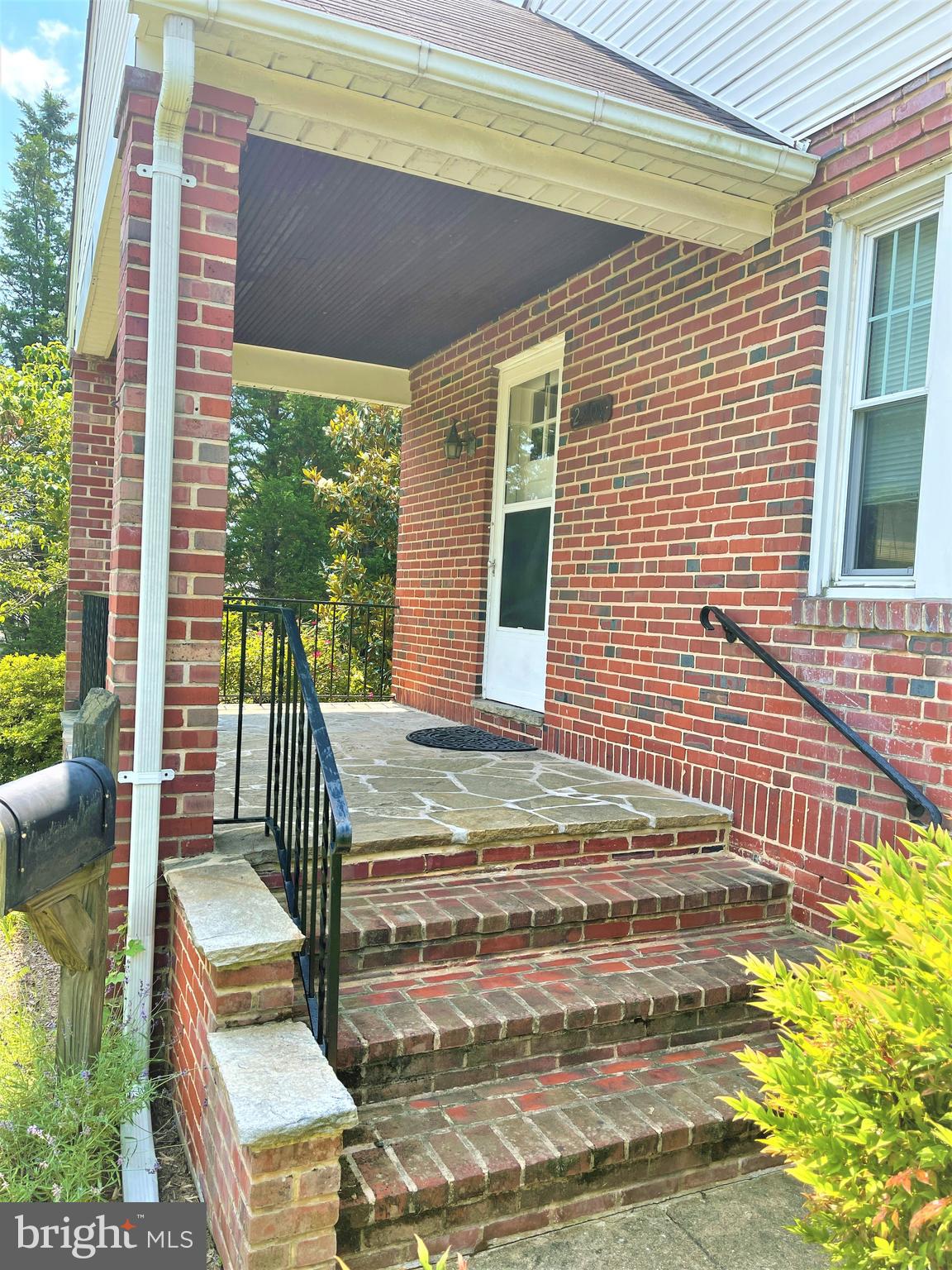 2909 Alden Road Baltimore, MD 21234 - Photo 5 of 46 Gallery Image 5
