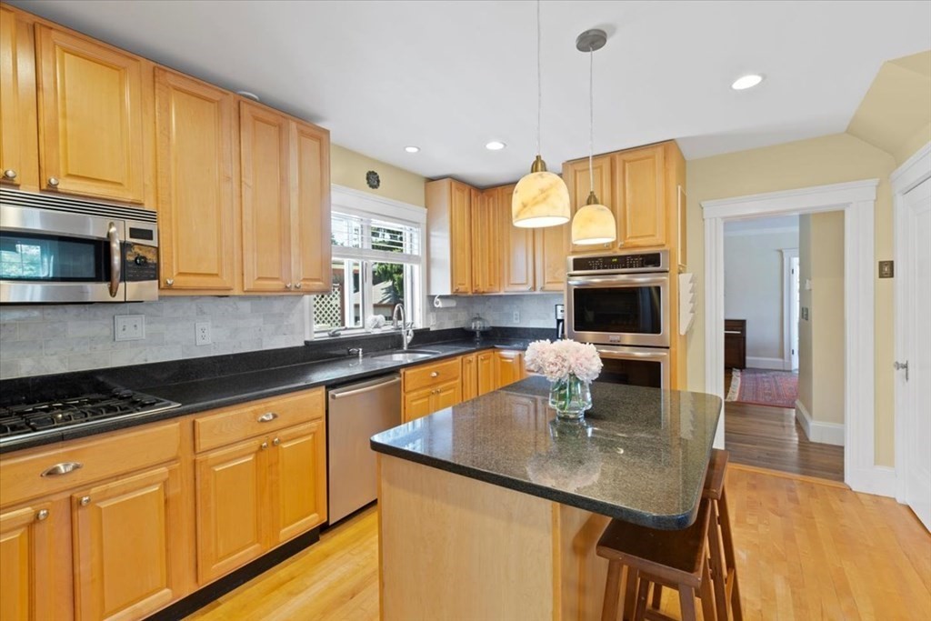 2 Homestead Road Marblehead, MA 01945 - Photo 6 of 32