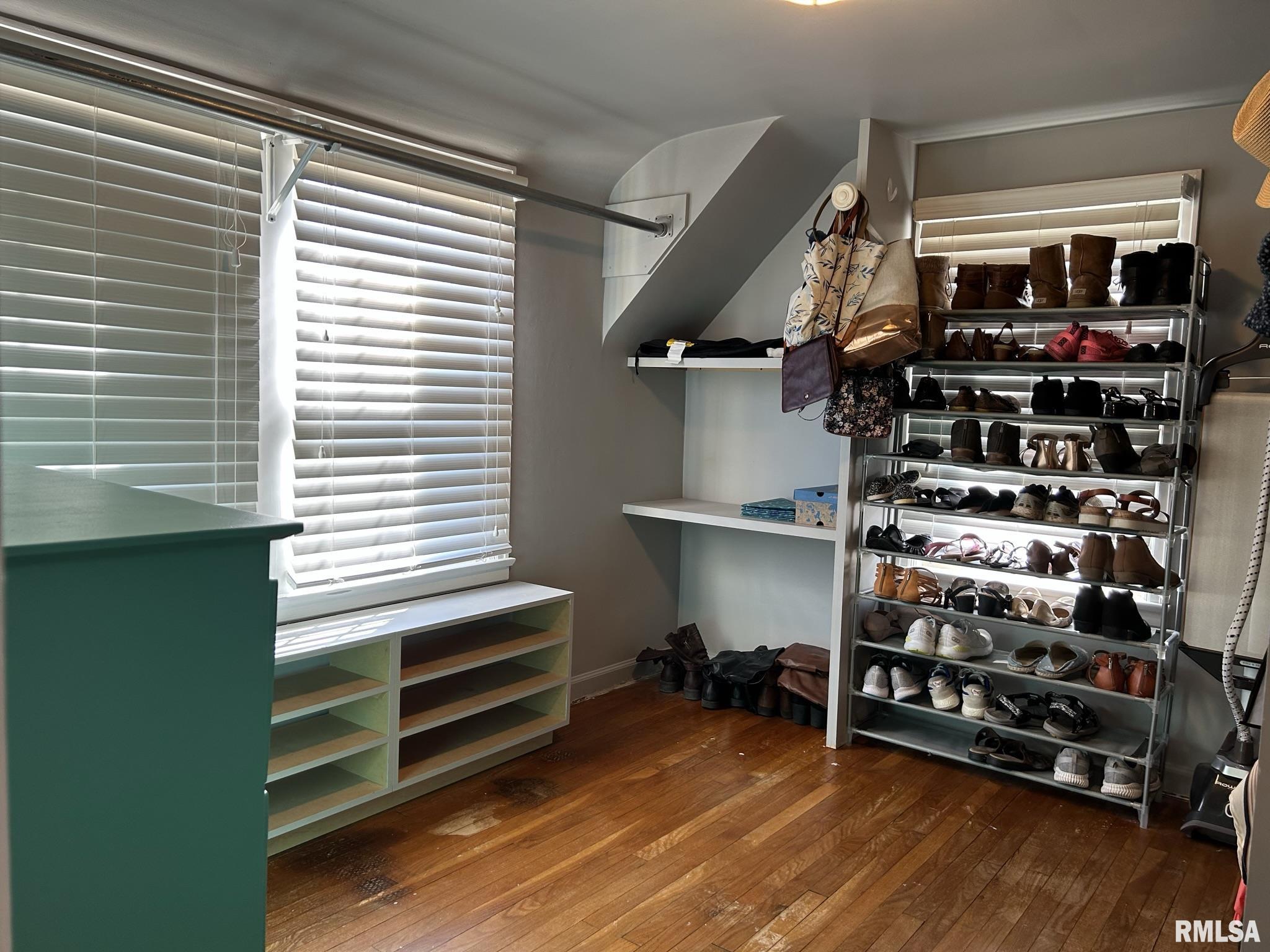 105 Woodlawn Road Quincy, IL 62301 - Photo 11 of 21 Gallery Image 11