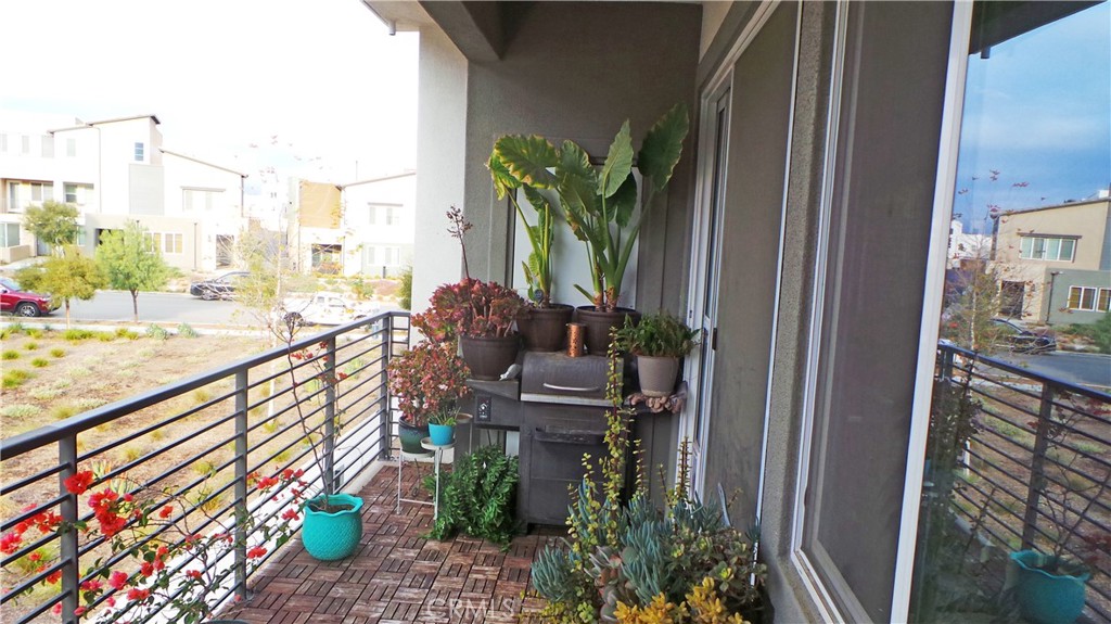 26976 Prospector Road, Unit 201 Valencia, CA 91381 - Photo 6 of 36