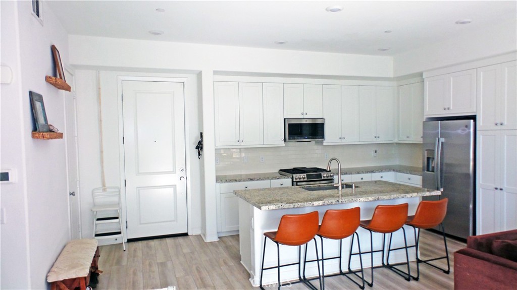 26976 Prospector Road, Unit 201 Valencia, CA 91381 - Photo 7 of 36