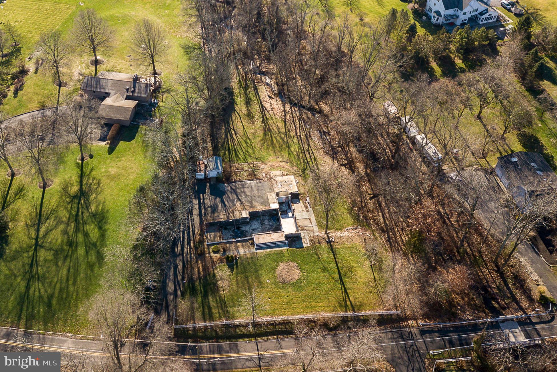 74 Woosamonsa Road Pennington, NJ 08534 - Photo 3 of 21