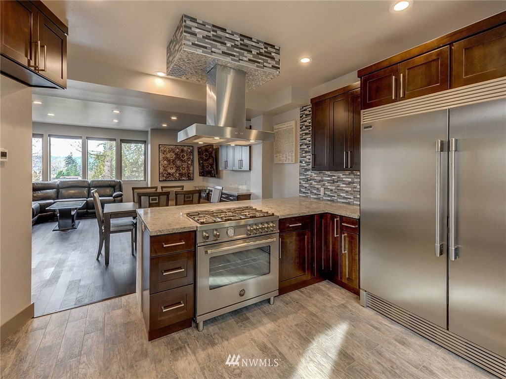 17530 83rd Place Northeast, Unit 101 Kenmore, WA 98028 - Photo 11 of 23