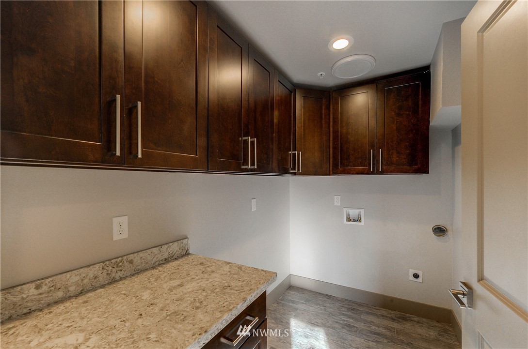 17530 83rd Place Northeast, Unit 101 Kenmore, WA 98028 - Photo 13 of 23