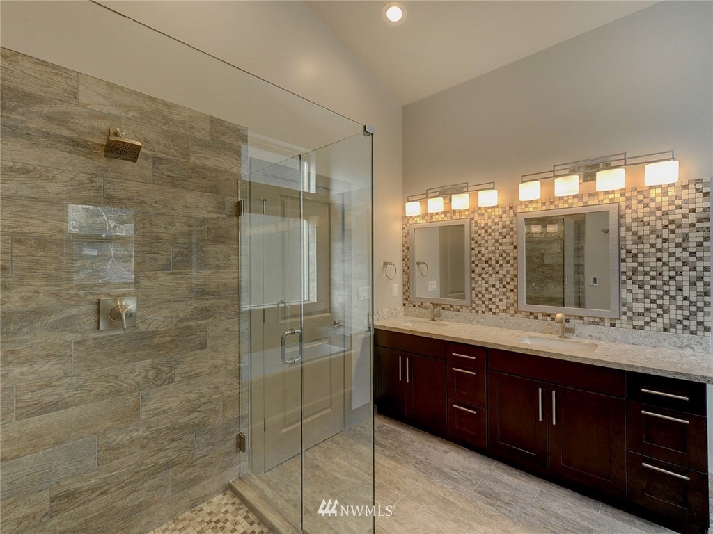 17530 83rd Place Northeast, Unit 101 Kenmore, WA 98028 - Photo 17 of 23