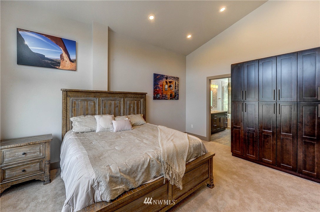 17530 83rd Place Northeast, Unit 101 Kenmore, WA 98028 - Photo 18 of 23