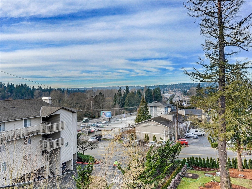 17530 83rd Place Northeast, Unit 101 Kenmore, WA 98028 - Photo 21 of 23