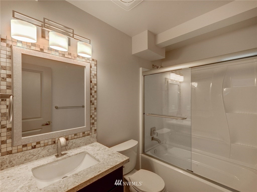 17530 83rd Place Northeast, Unit 101 Kenmore, WA 98028 - Photo 22 of 23