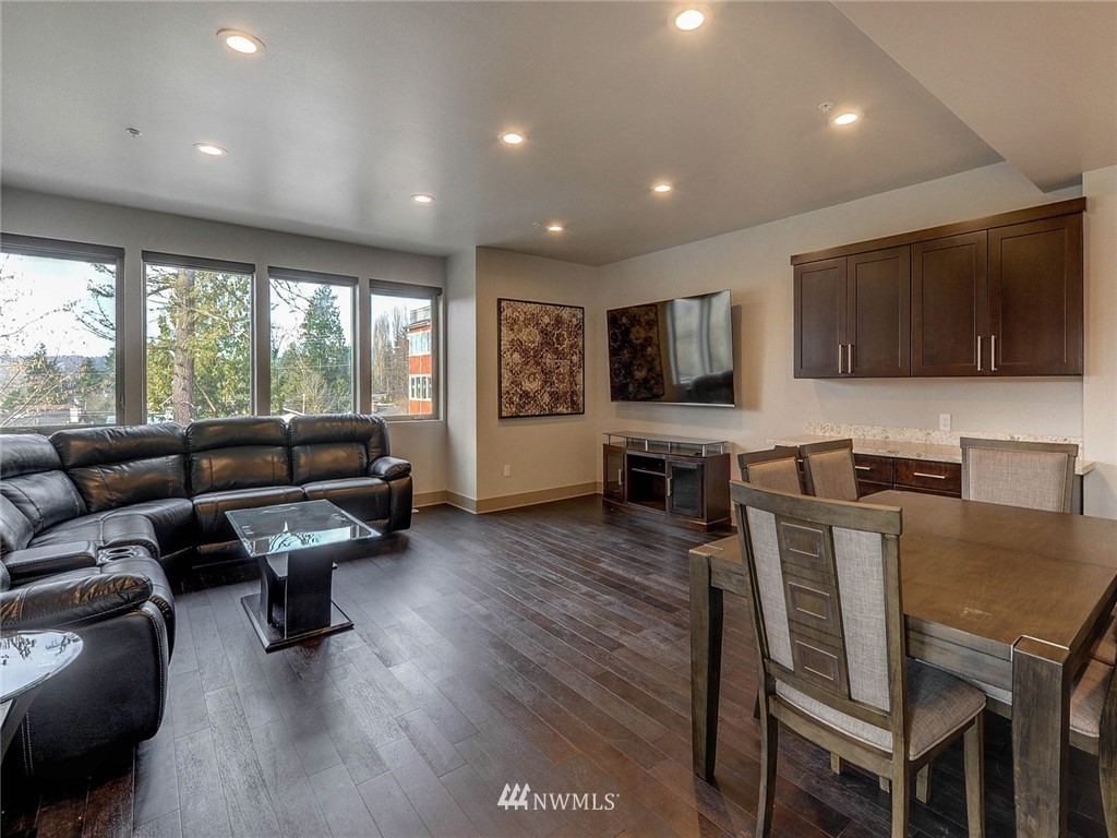 17530 83rd Place Northeast, Unit 101 Kenmore, WA 98028 - Photo 7 of 23