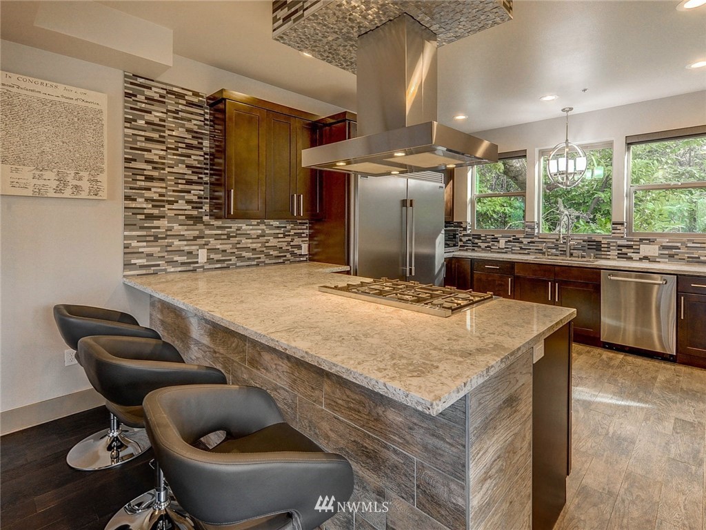 17530 83rd Place Northeast, Unit 101 Kenmore, WA 98028 - Photo 9 of 23