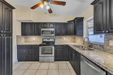 $750,000 | 650 Northeast 178th Street, Miami, FL 33162