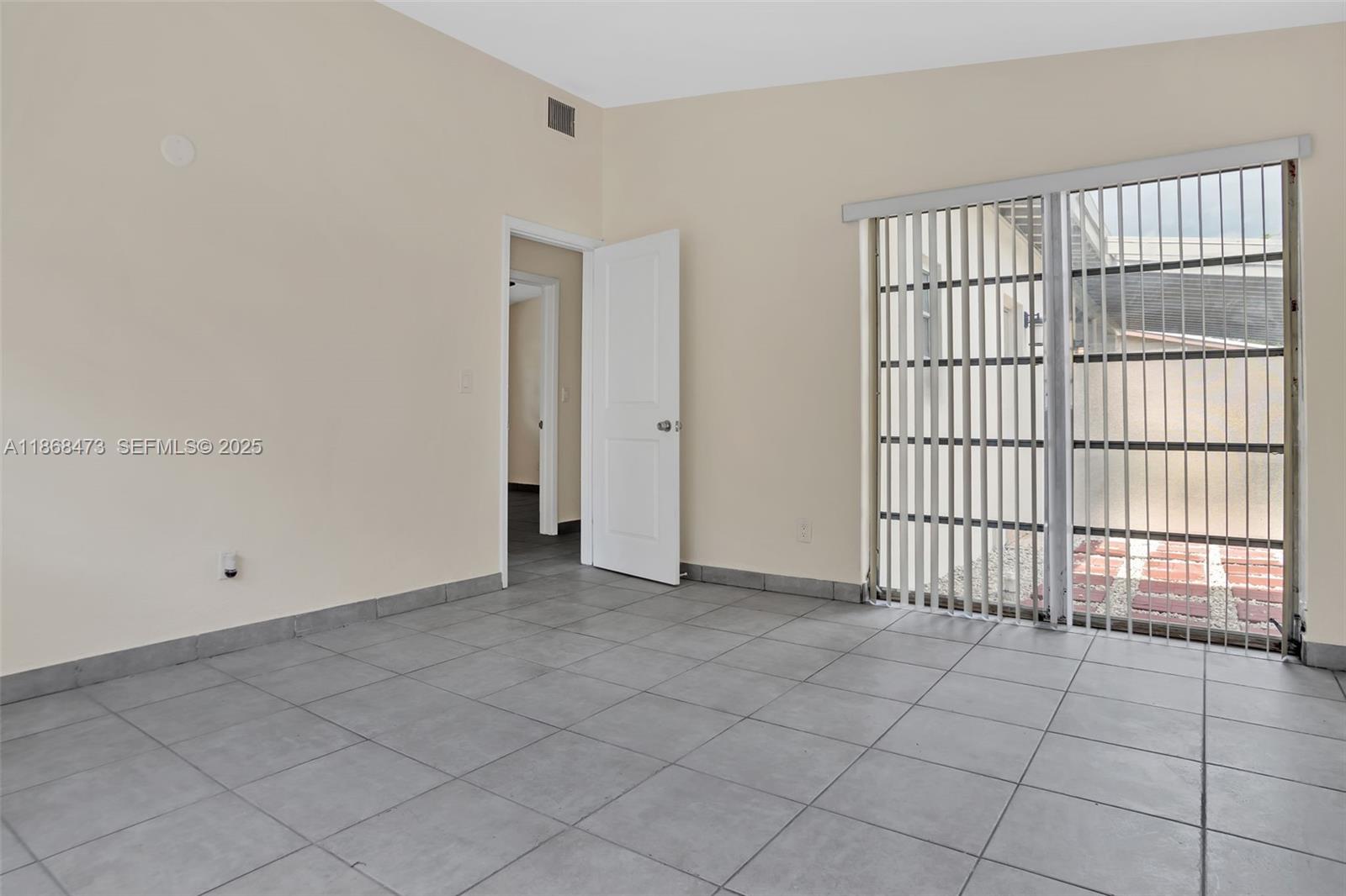 650 Northeast 178th Street Miami, FL 33162 - Photo 20 of 37