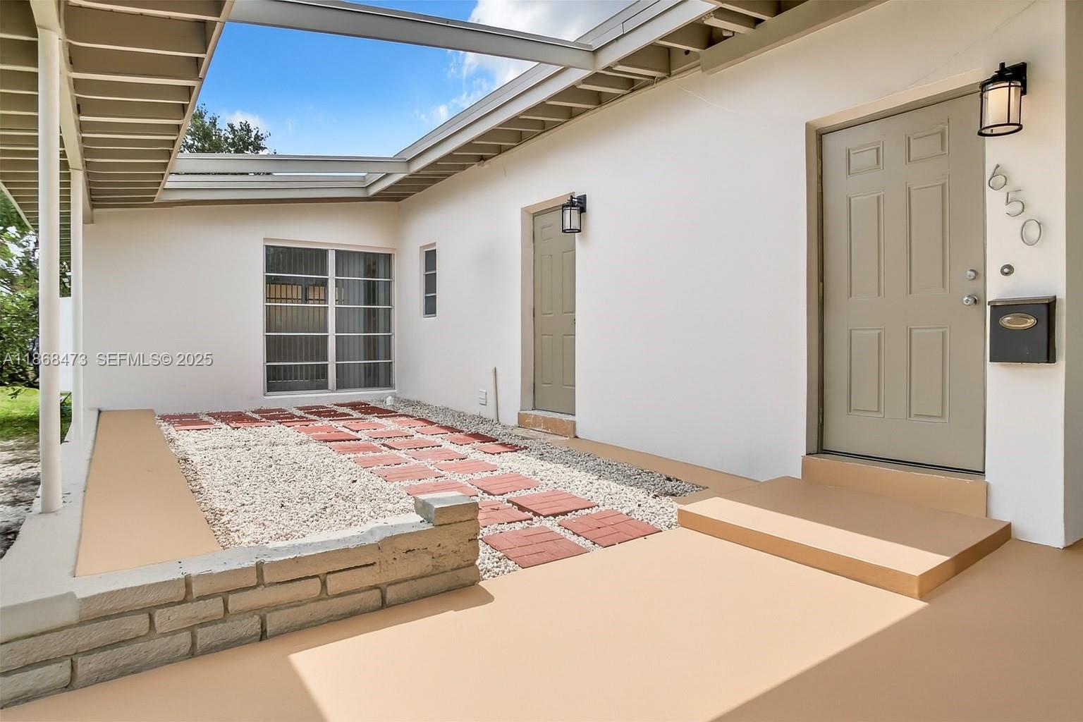 650 Northeast 178th Street Miami, FL 33162 - Photo 32 of 37