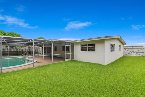 $750,000 | 650 Northeast 178th Street, Miami, FL 33162