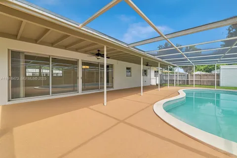 $750,000 | 650 Northeast 178th Street, Miami, FL 33162