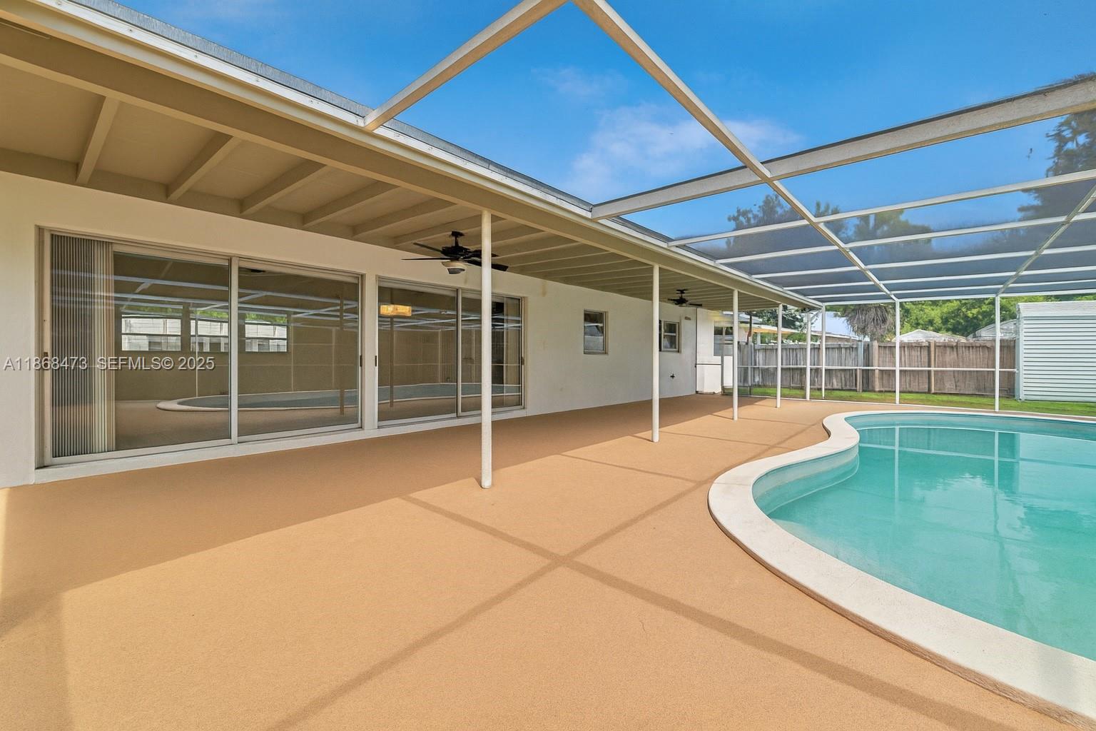 650 Northeast 178th Street Miami, FL 33162 - Photo 10 of 37