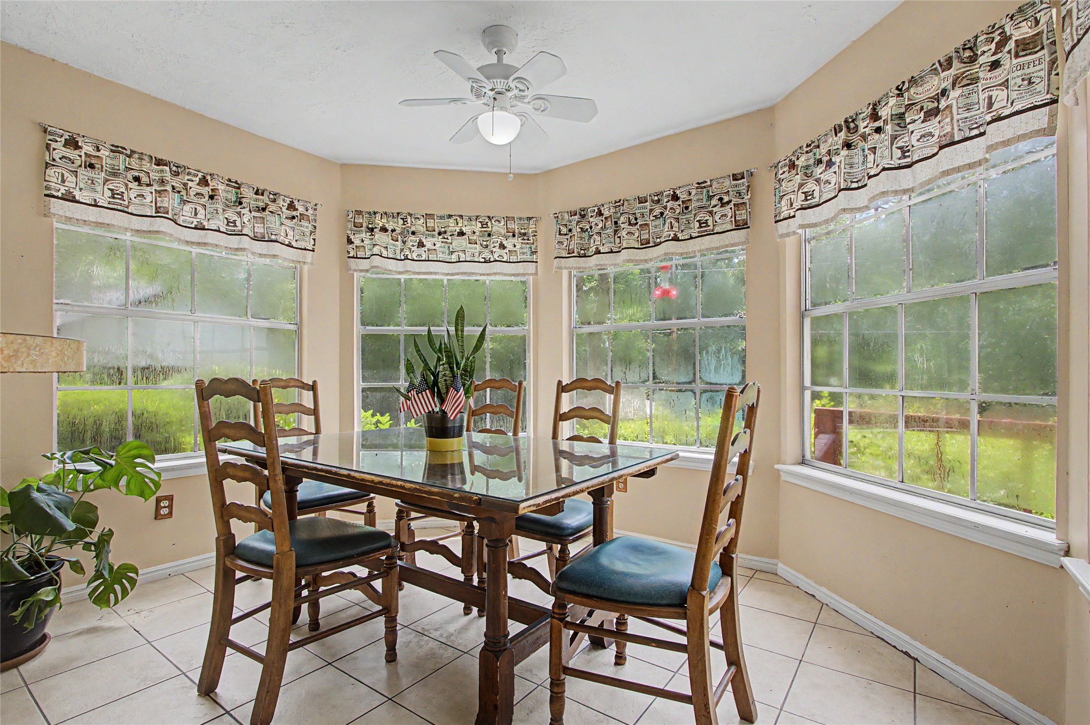 24215 Norchester Way Spring, TX 77389 - Photo 5 of 25 Breakfast area