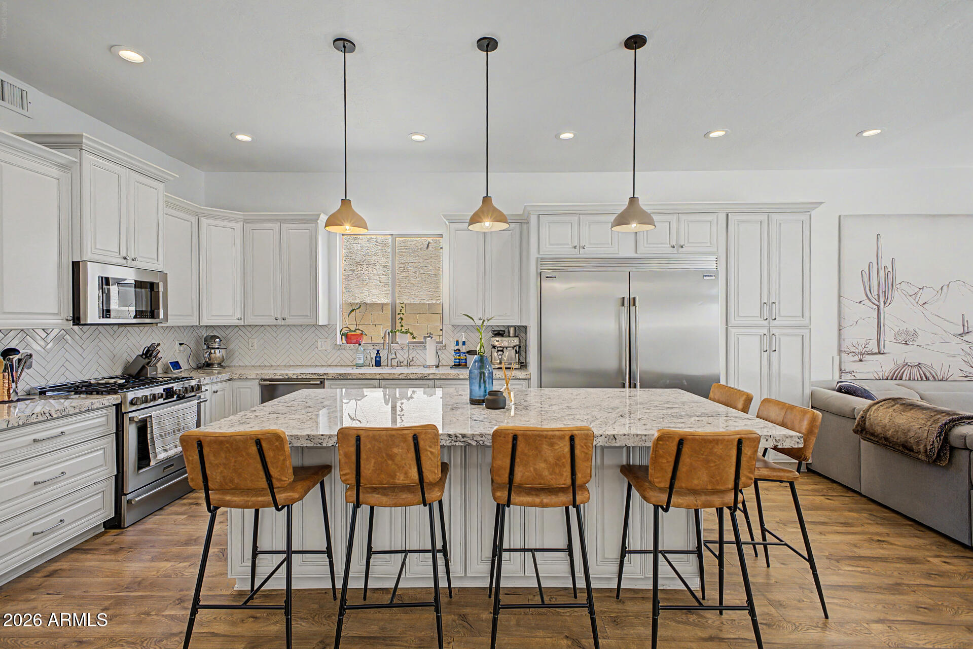 545 South Lemon Court Gilbert, AZ 85296 - Photo 2 of 41 Kitchen