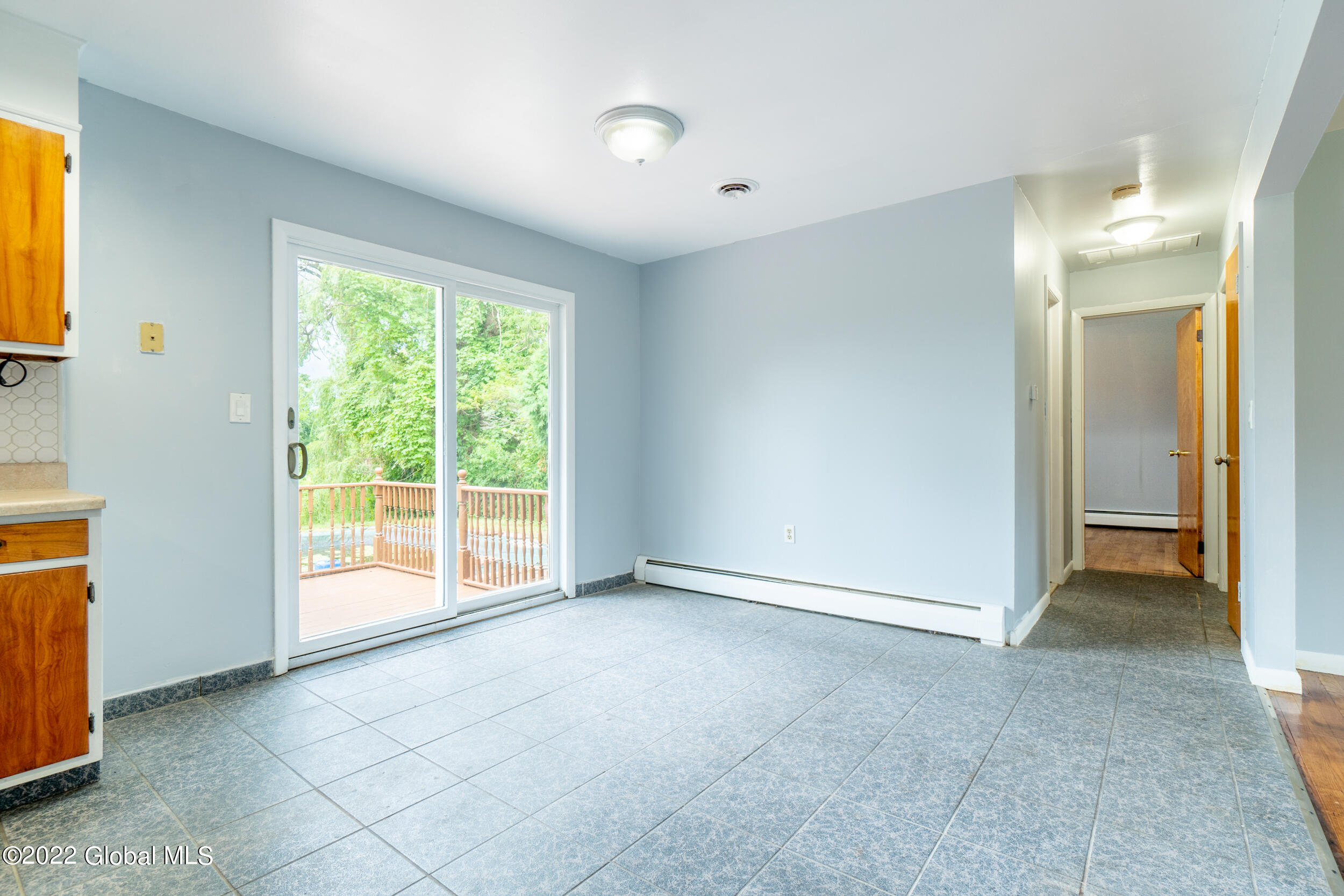 39 Russell Road Colonie, NY 12205 - Photo 11 of 31 DSC02189-HDR