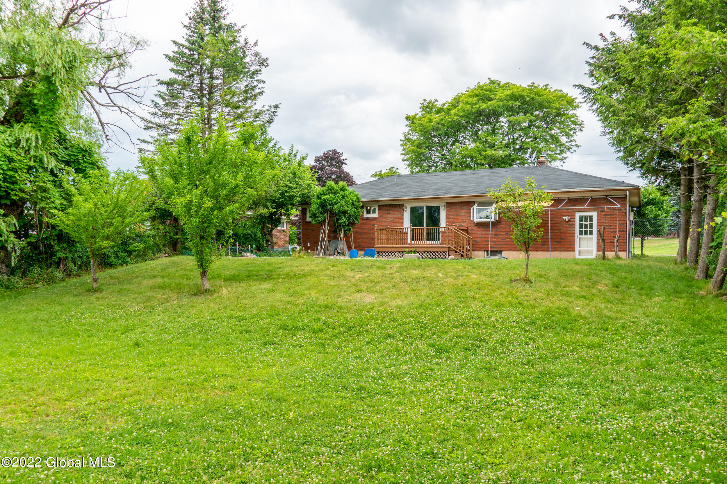 39 Russell Road Colonie, NY 12205 - Photo 27 of 31 DSC02116-HDR