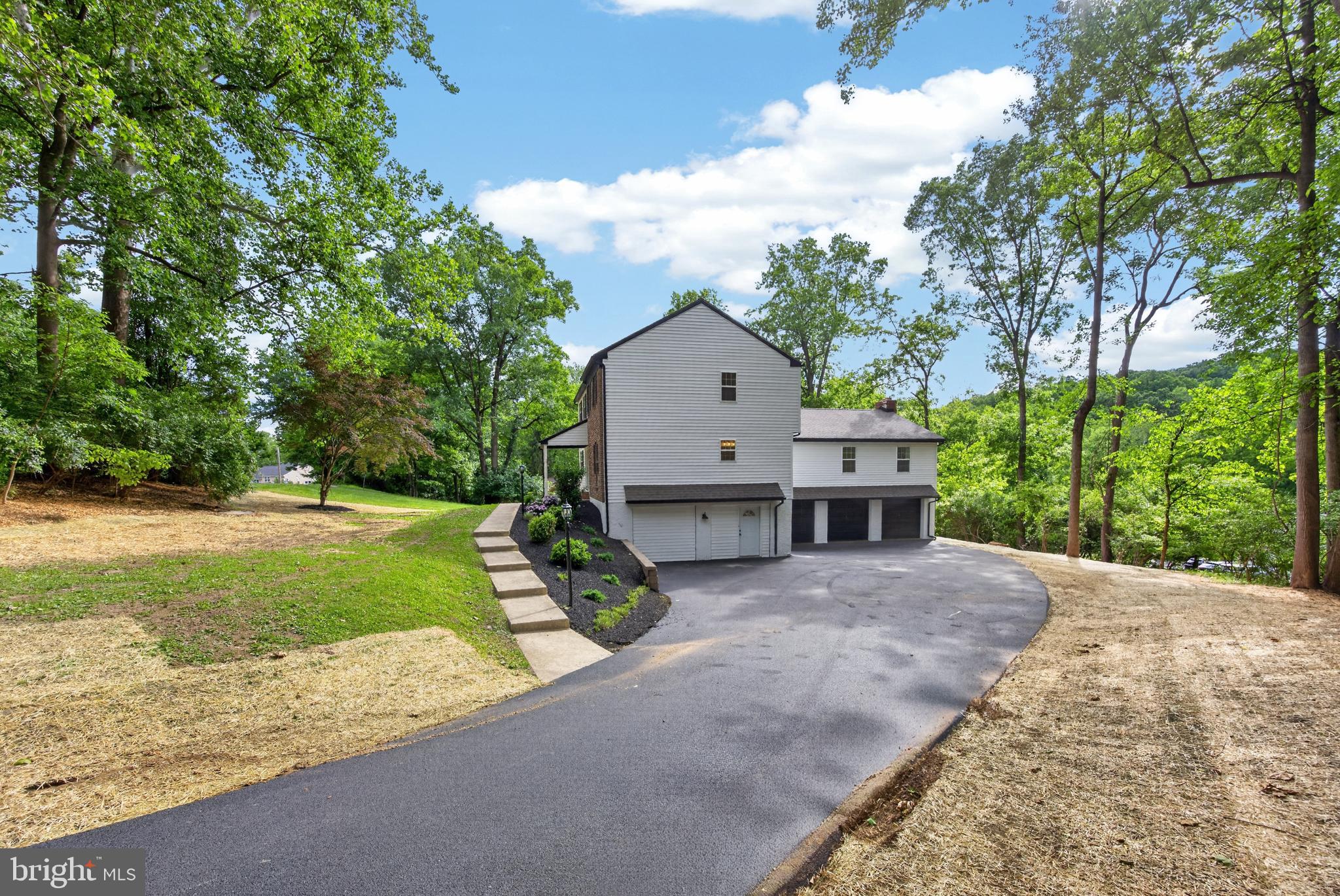 303 Norwood Road Downingtown, PA 19335 - Photo 9 of 48
