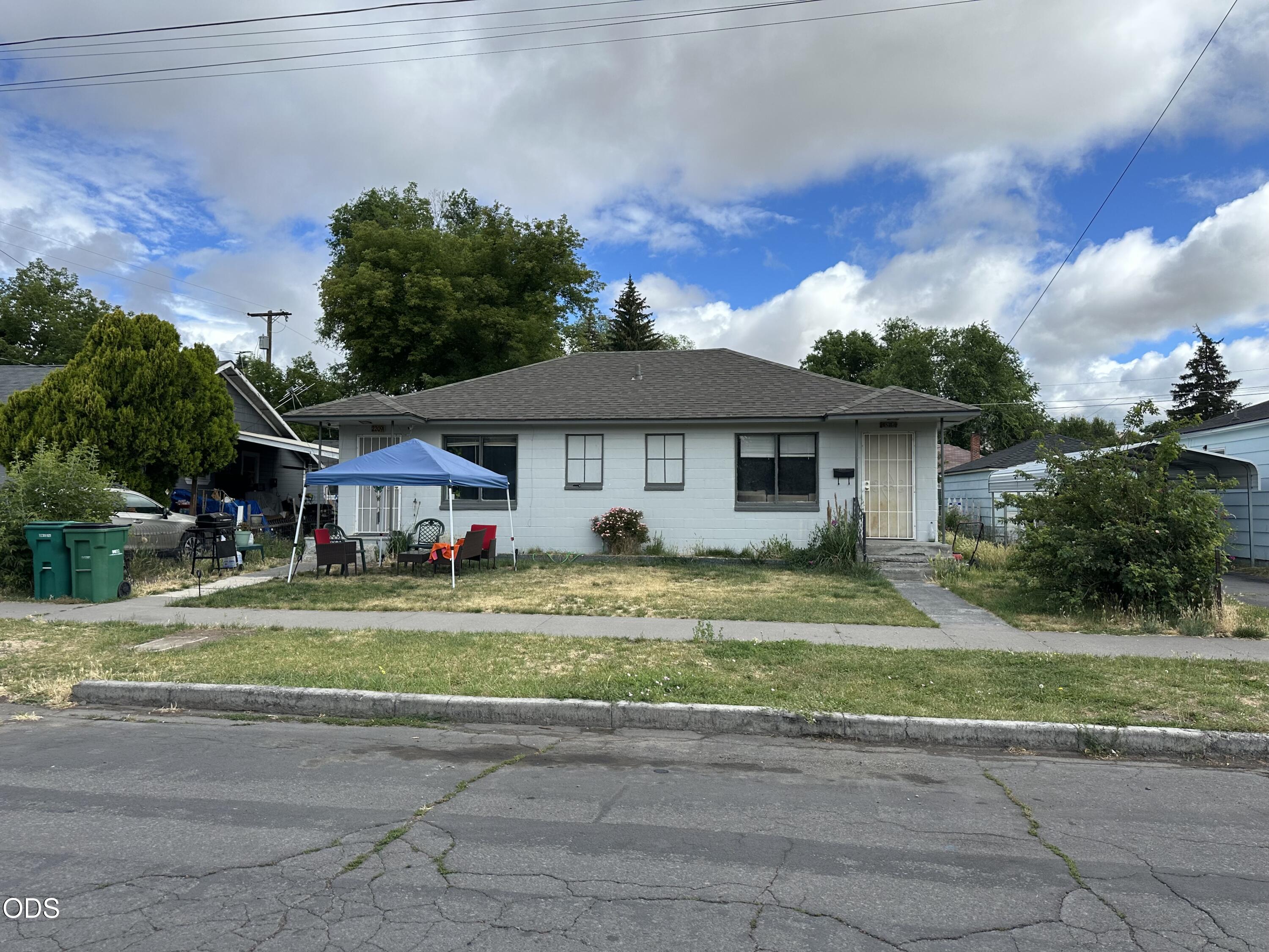 2215 Applegate Avenue Klamath Falls, OR 97601 - Photo 1 of 1
