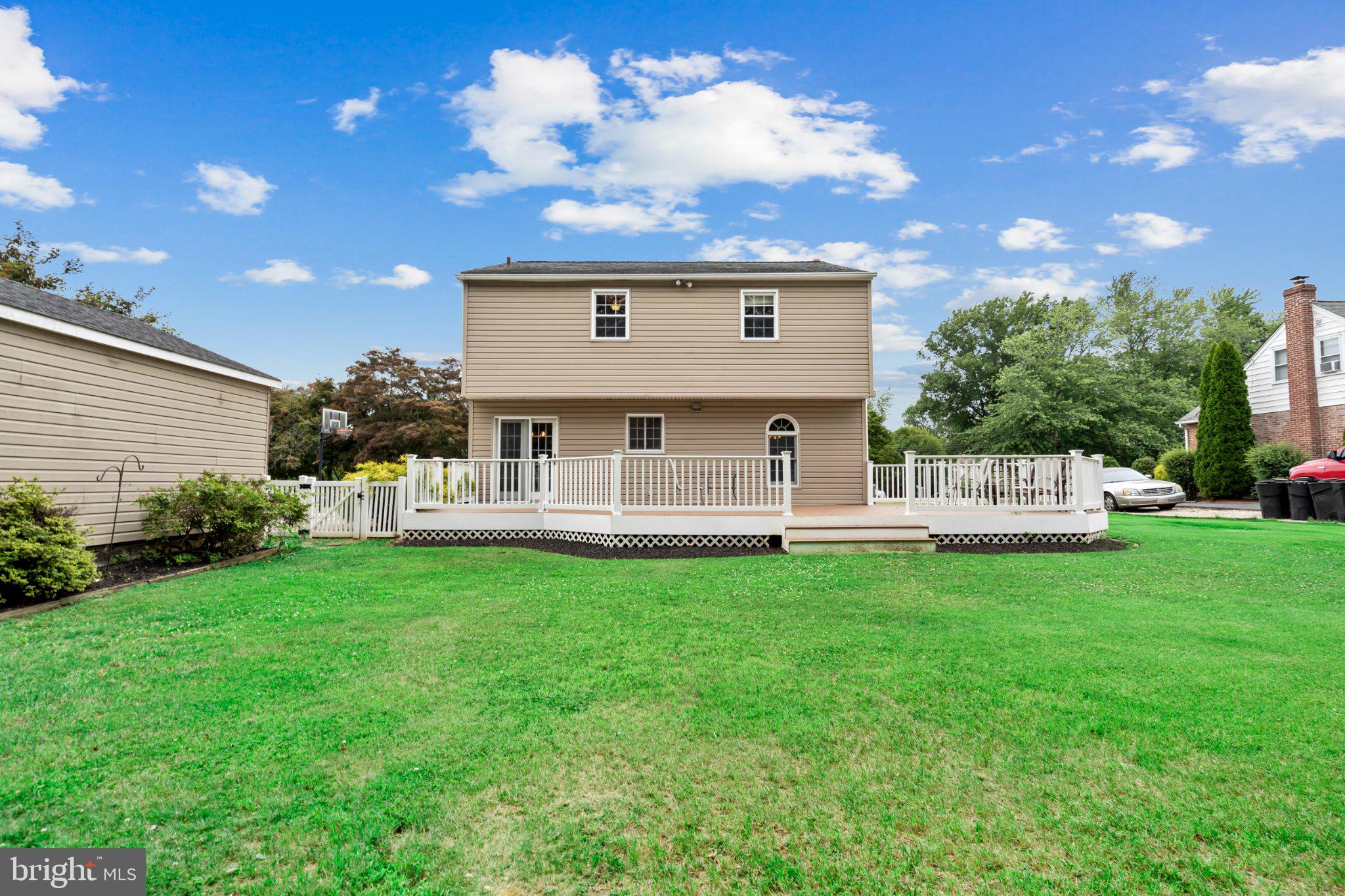 1016 Green Lane Secane, PA 19018 - Photo 38 of 39