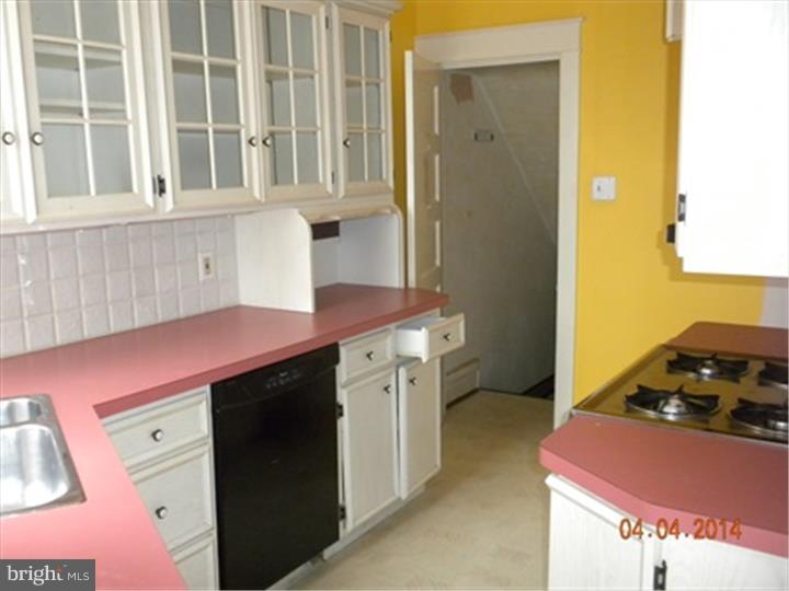 139 Walsh Road Lansdowne, PA 19050 - Photo 7 of 14