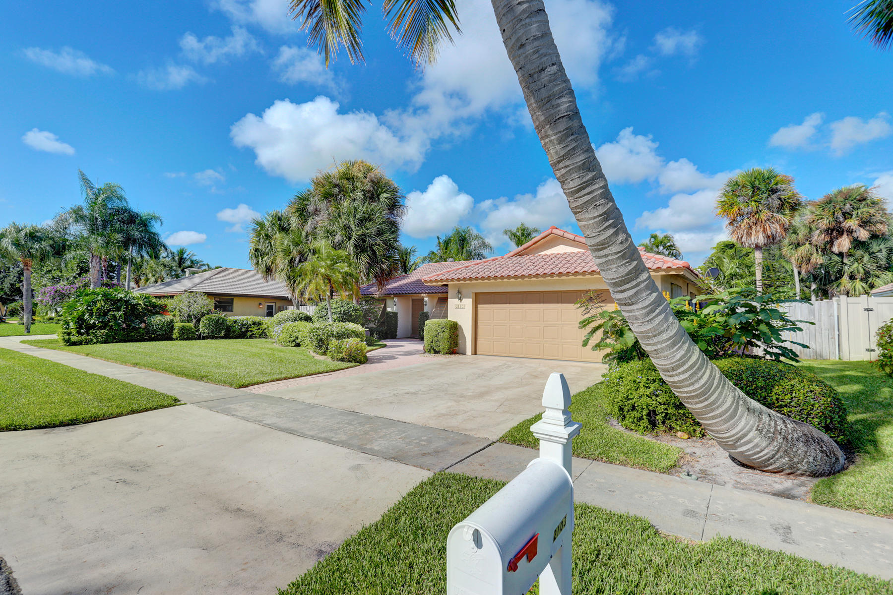 2103 Southwest 7th Court Boca Raton, FL 33486 - Photo 3 of 49 2103 SW 7th Ct - 11