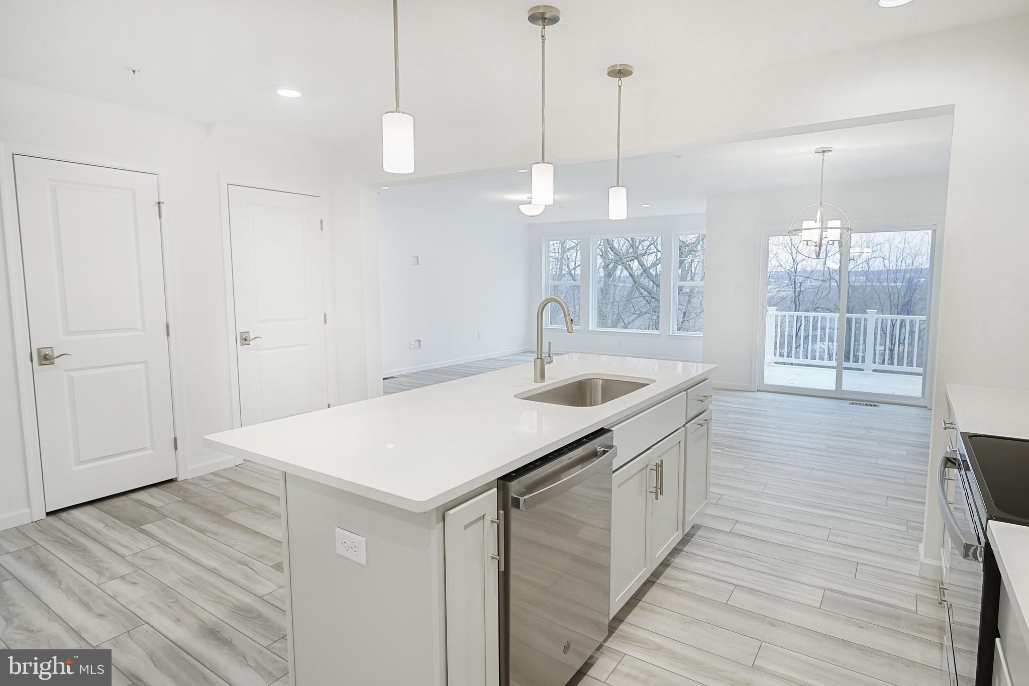 547 Jefferson Street, Unit 4 Bridgeport, PA 19405 - Photo 8 of 16 Gallery Image 8