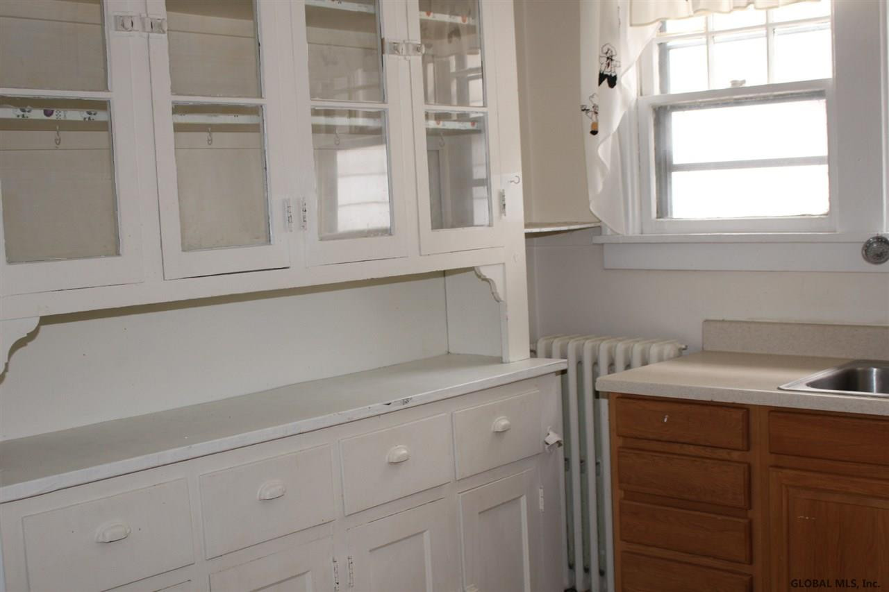 12 Russell Blessing Road Albany, NY 12203 - Photo 4 of 25 Photo 4