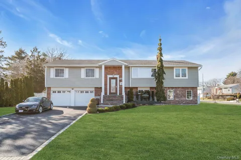 $1,199,000 | 108 Hayrick Lane, Commack, NY 11725