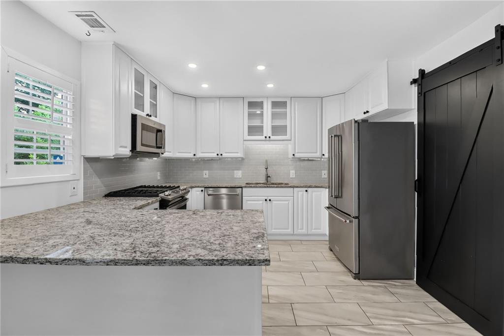 1261 Lavista Road Northeast, Unit F2 Atlanta, GA 30324 - Photo 10 of 30 Gallery Image 10