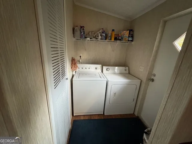 a kitchen with granite countertop lots of counter top space