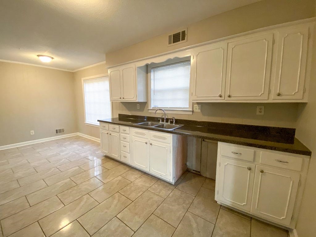 2054 Slate Road Memphis, TN 38116 - Photo 8 of 23 Gallery Image 8