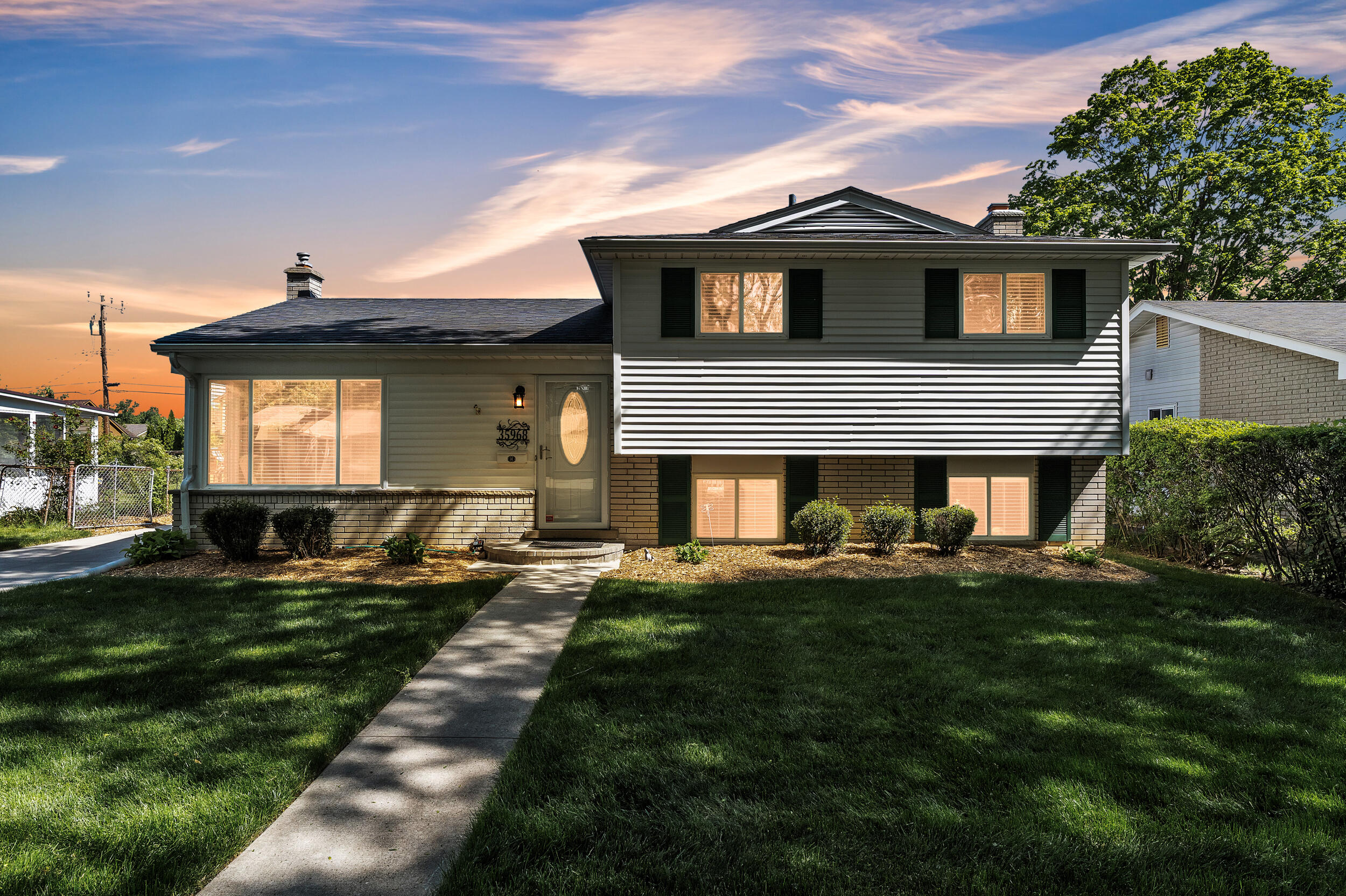 35968 Jamison Street Livonia, MI 48154 - Photo 1 of 38 jamison-1