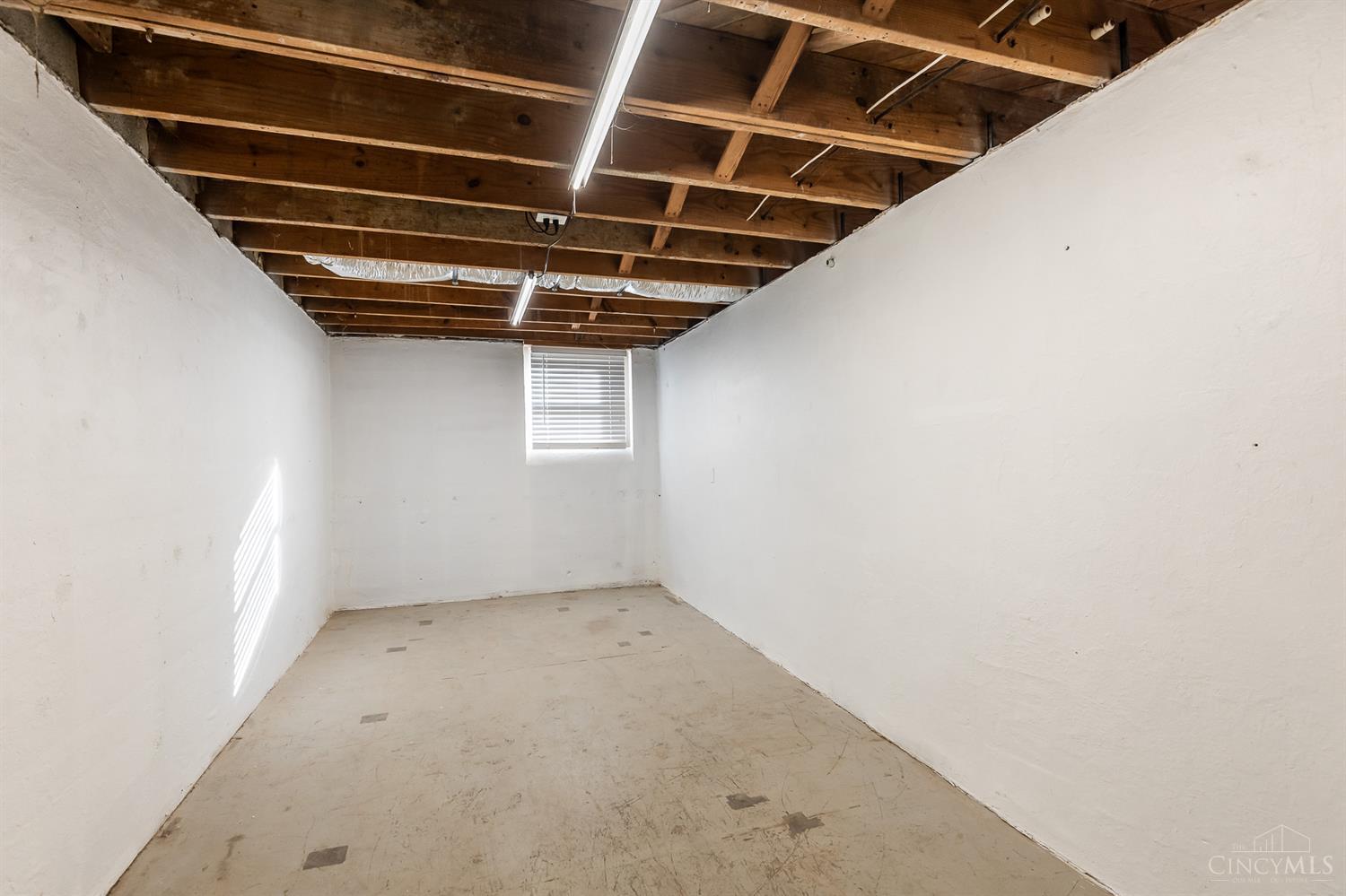 3161 Diehl Road Cincinnati, OH 45211 - Photo 26 of 31 Gallery Image 26