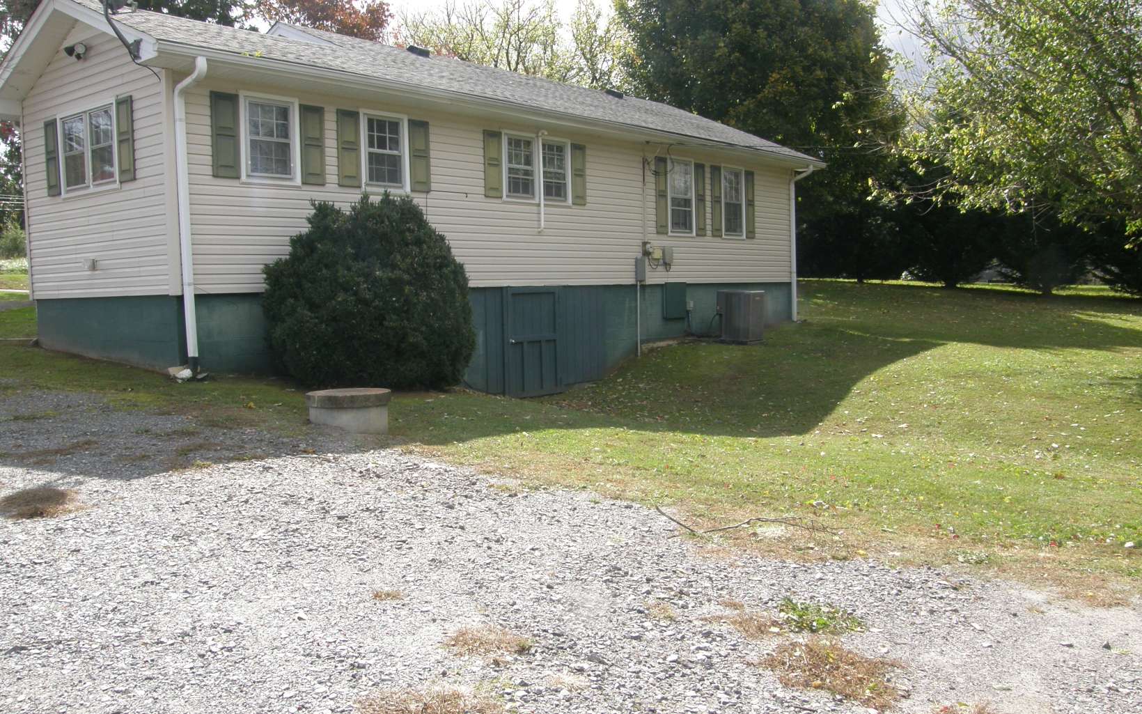 5734 Robinson Road Young Harris, GA 30582 - Photo 2 of 4 Additional View